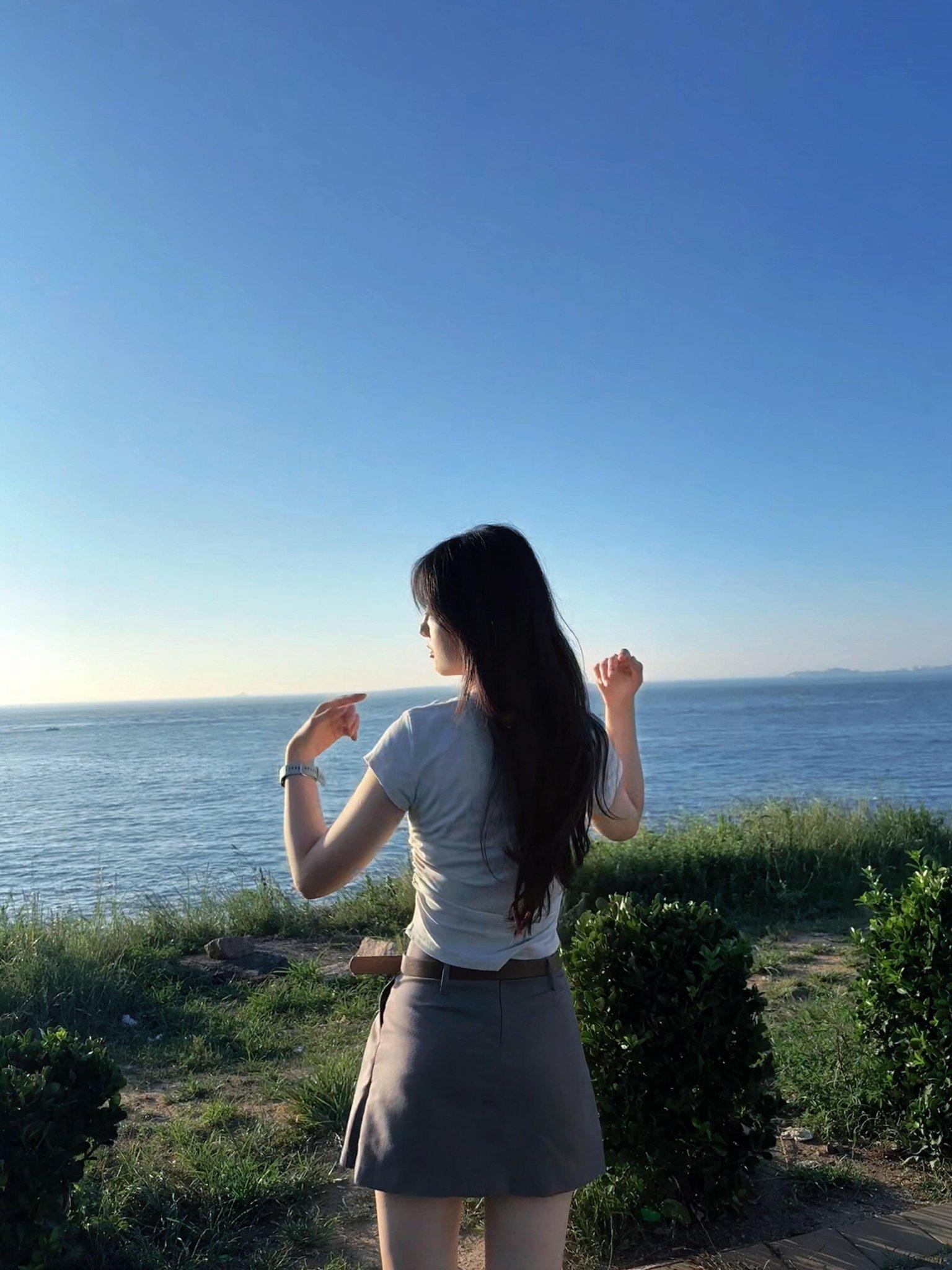 前面刚把老嫂子肏了，心情大好，今晚把老婆肏到淫叫连连！