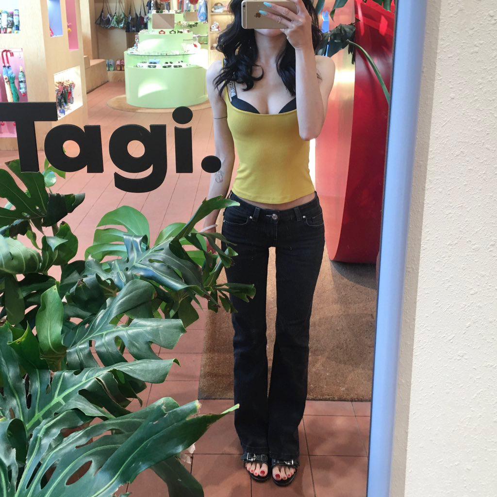凌晨酒店，女的好像被内射了。