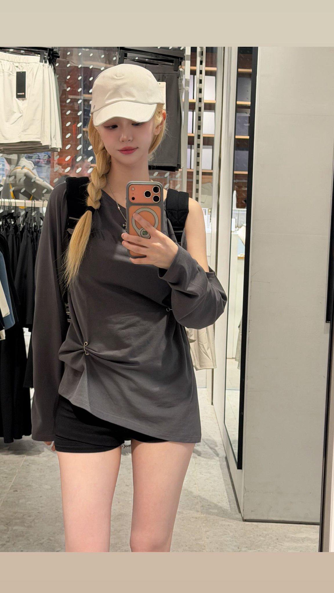 给女友屁眼开苞，声音极其诱人。