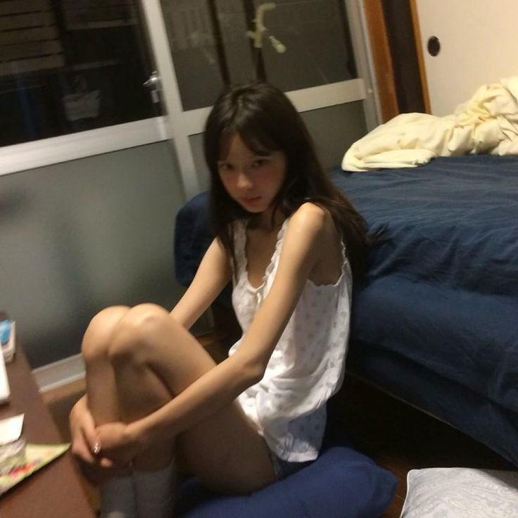 和大三女友汉庭开房，用了七八种姿势，把女友干的一直在呻吟。