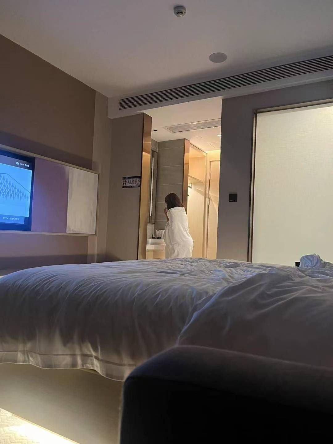 和老婆酒店做爱录音，超淫荡对白。