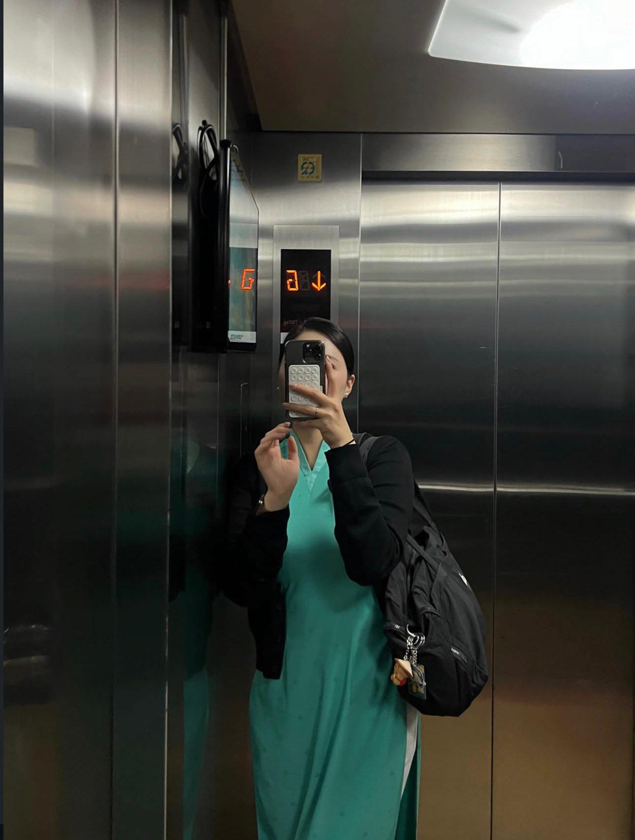 体制内老婆被单位新来的应届生打桩