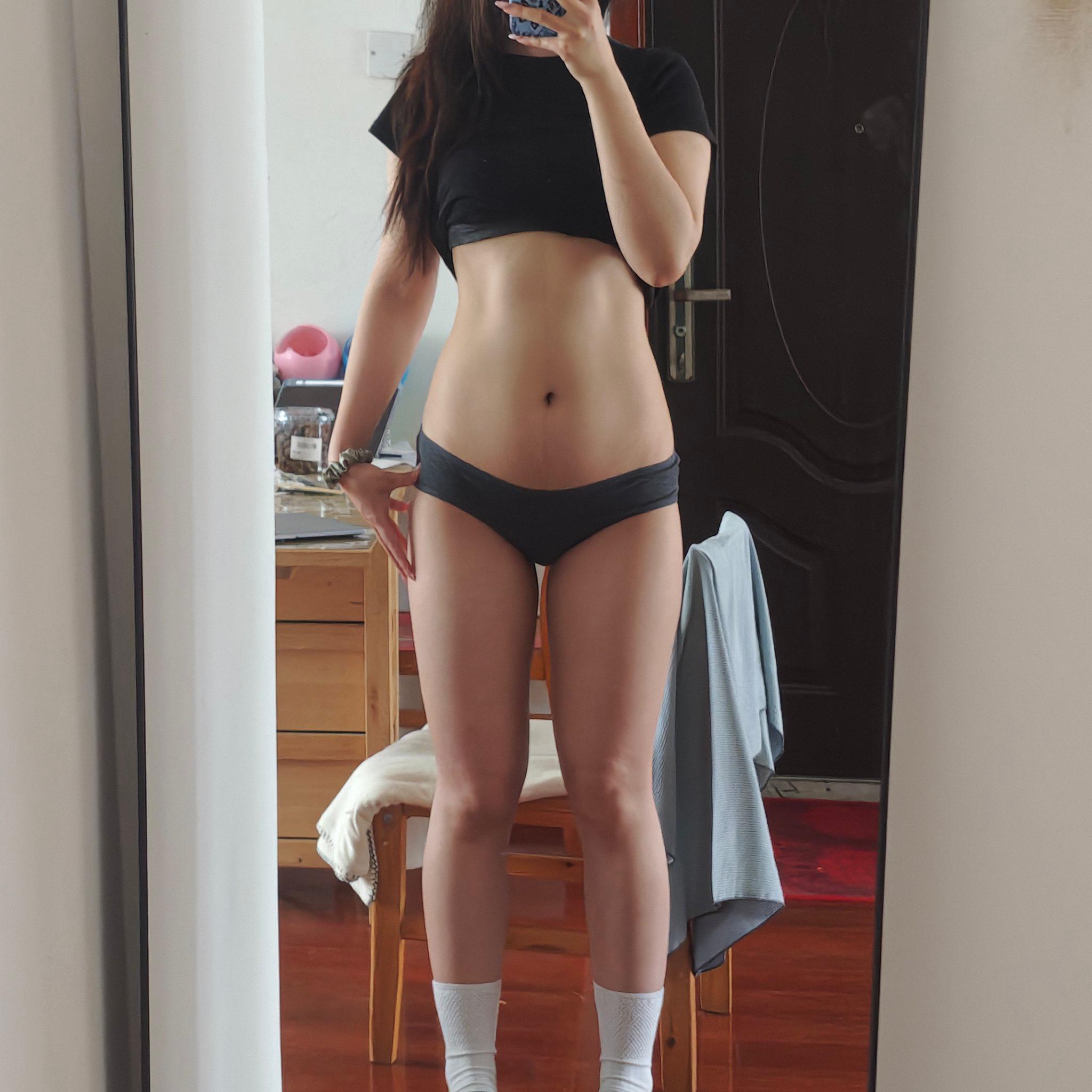 健身教练酒店打桩女学员