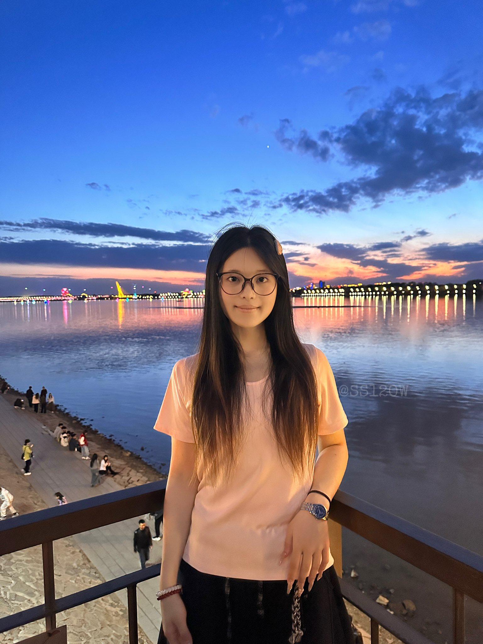 东北出差酒店录到的，把女主操的大声求饶