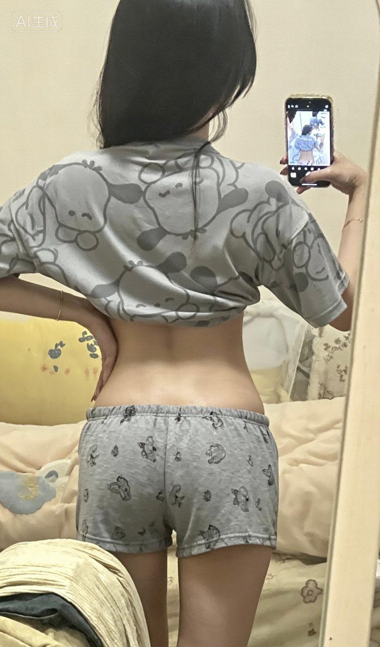 隔壁宿舍小情侣做爱录音，女的叫床声实在太骚了。