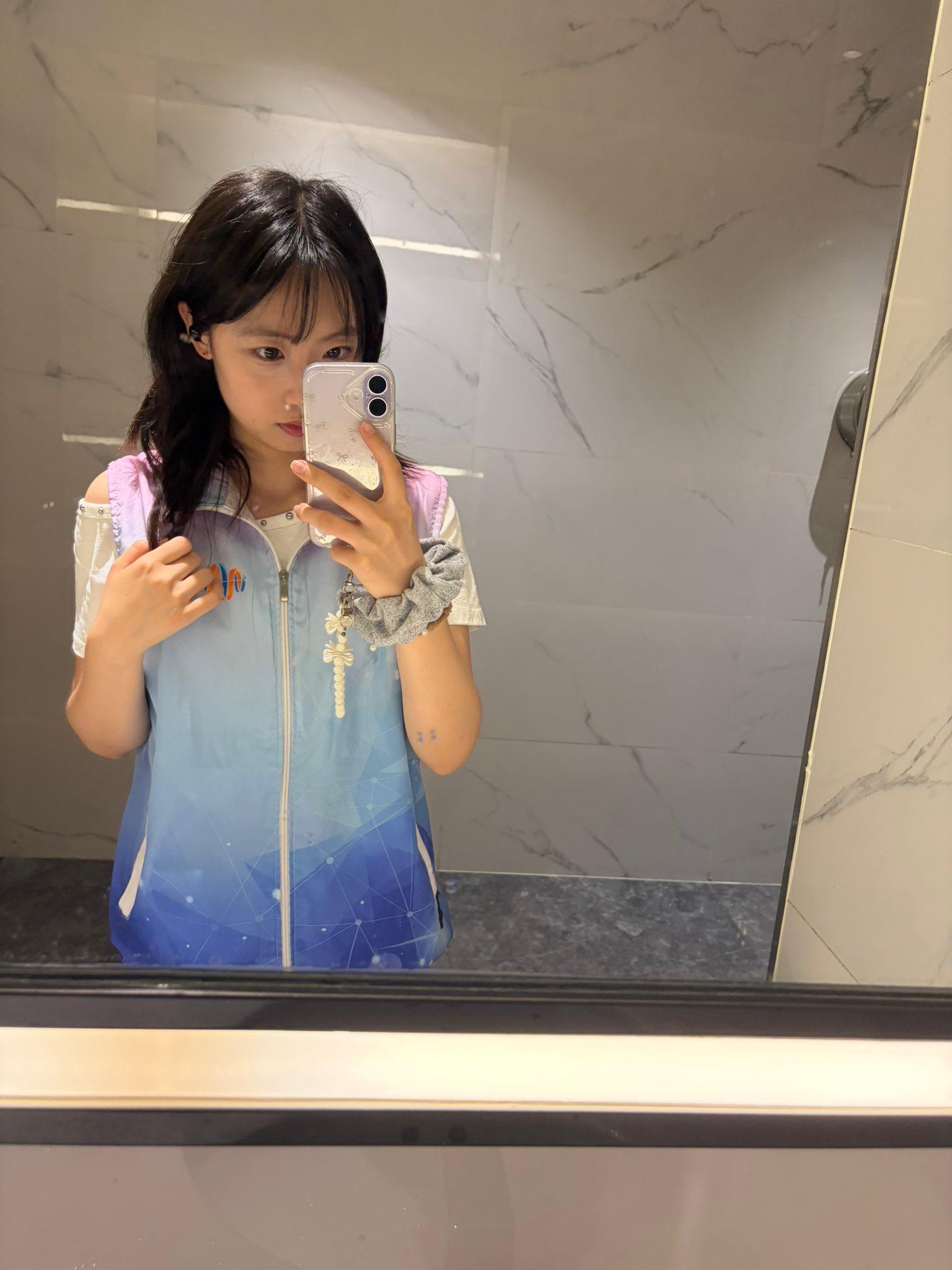 日酒店前台的女朋友，日她的时候说想被酒店客人操。