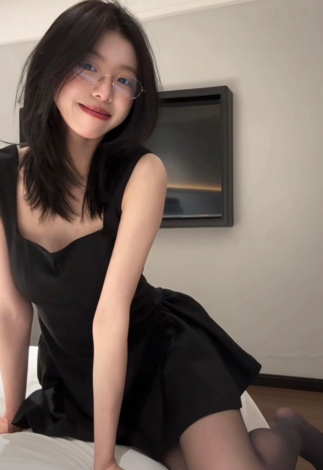 操山西骚逼女下属