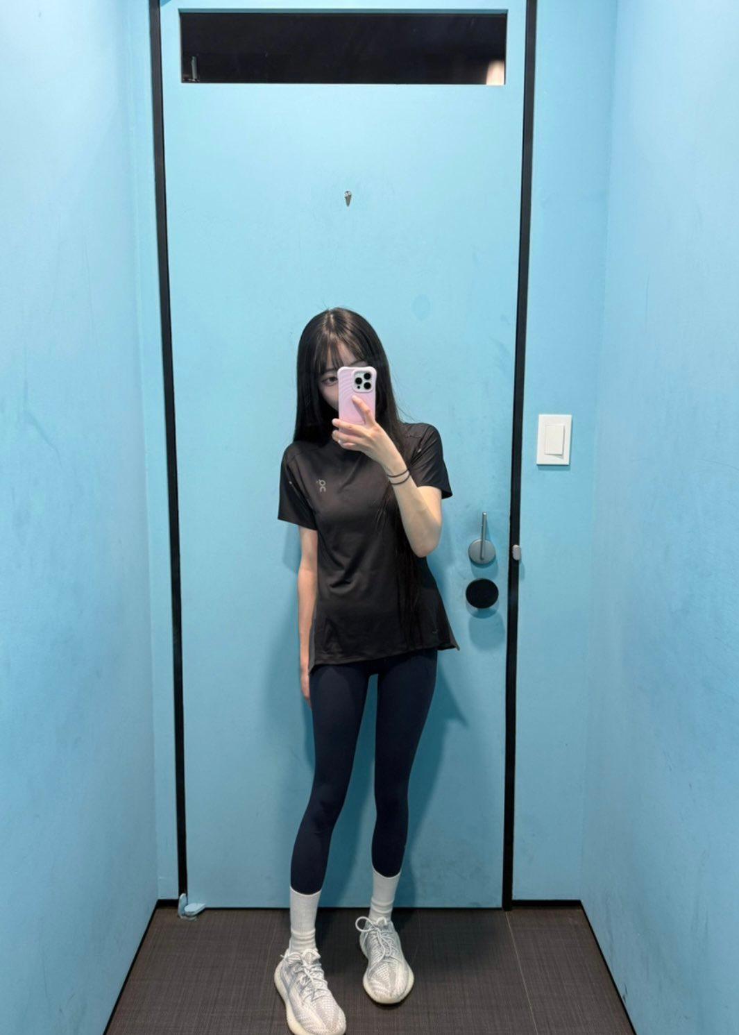 和可爱女友的性爱录音，女友一直说爸爸太深了。