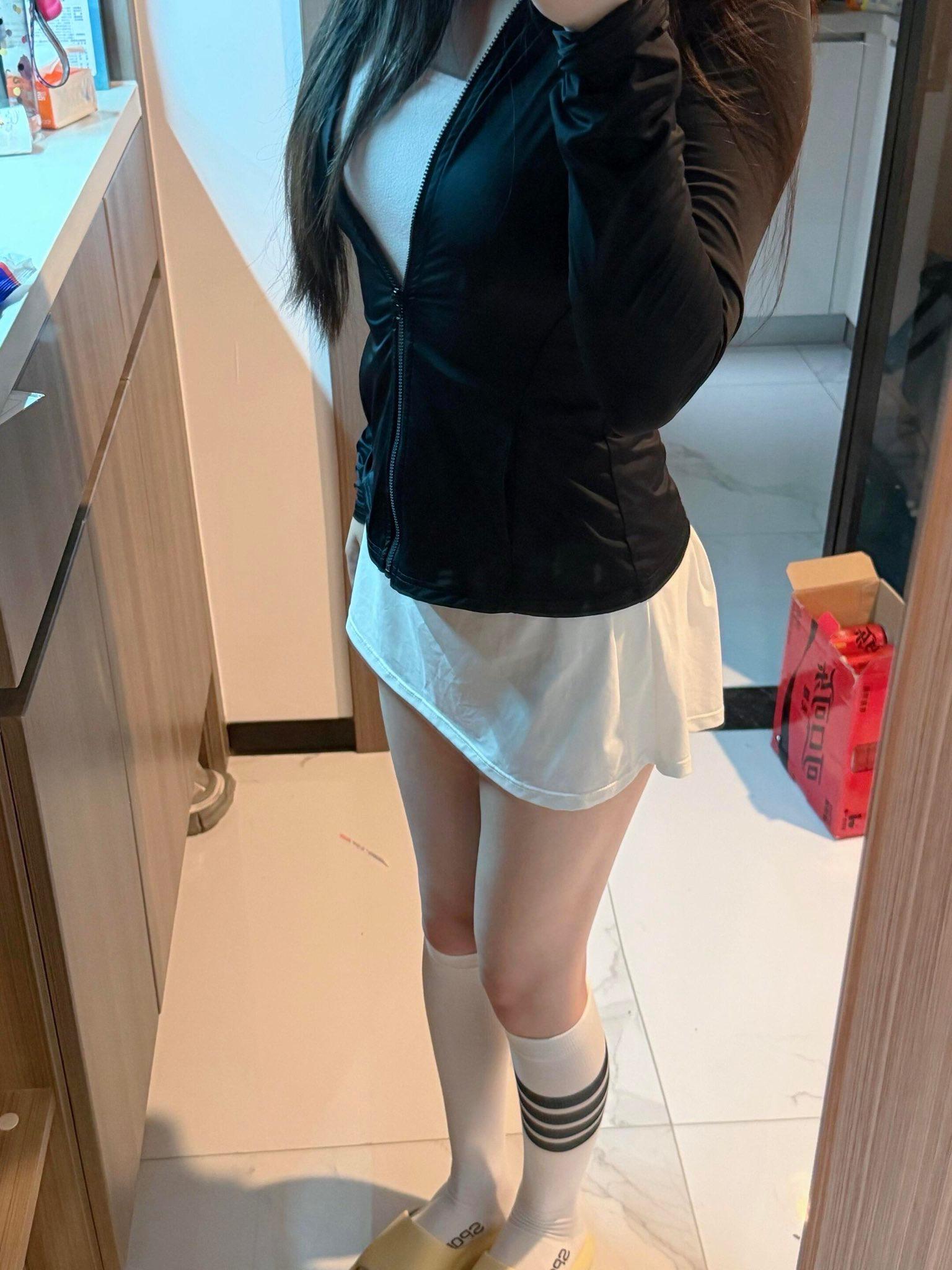 和害羞女友做爱录音，一插入就哼哼唧唧的。