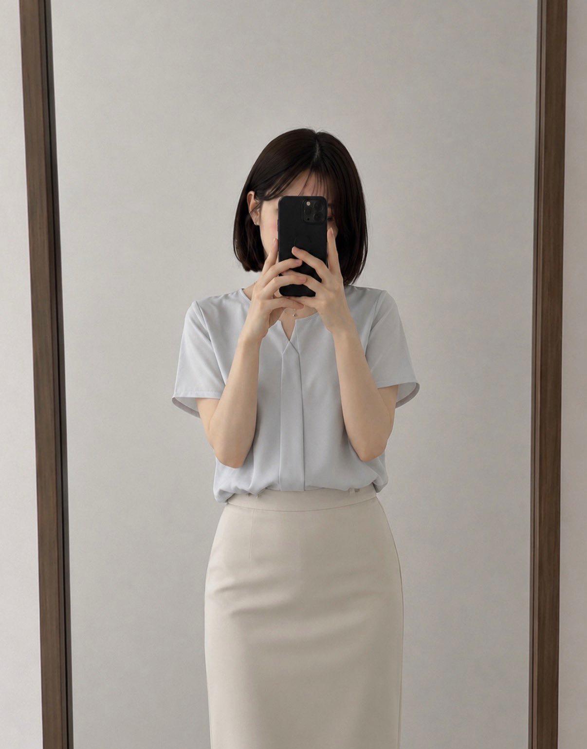 假鸡巴调教乖巧女友，全程骚话。