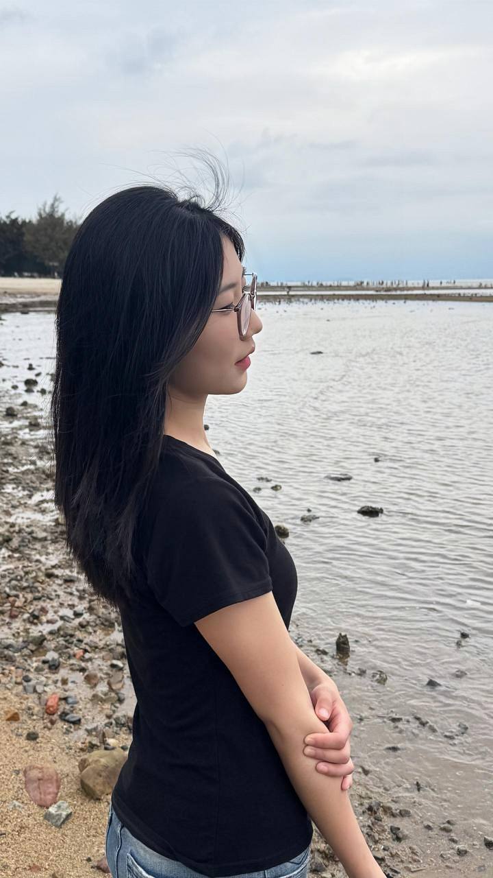 和大学女友的性爱录音，抠逼的时候女友就高潮一次。