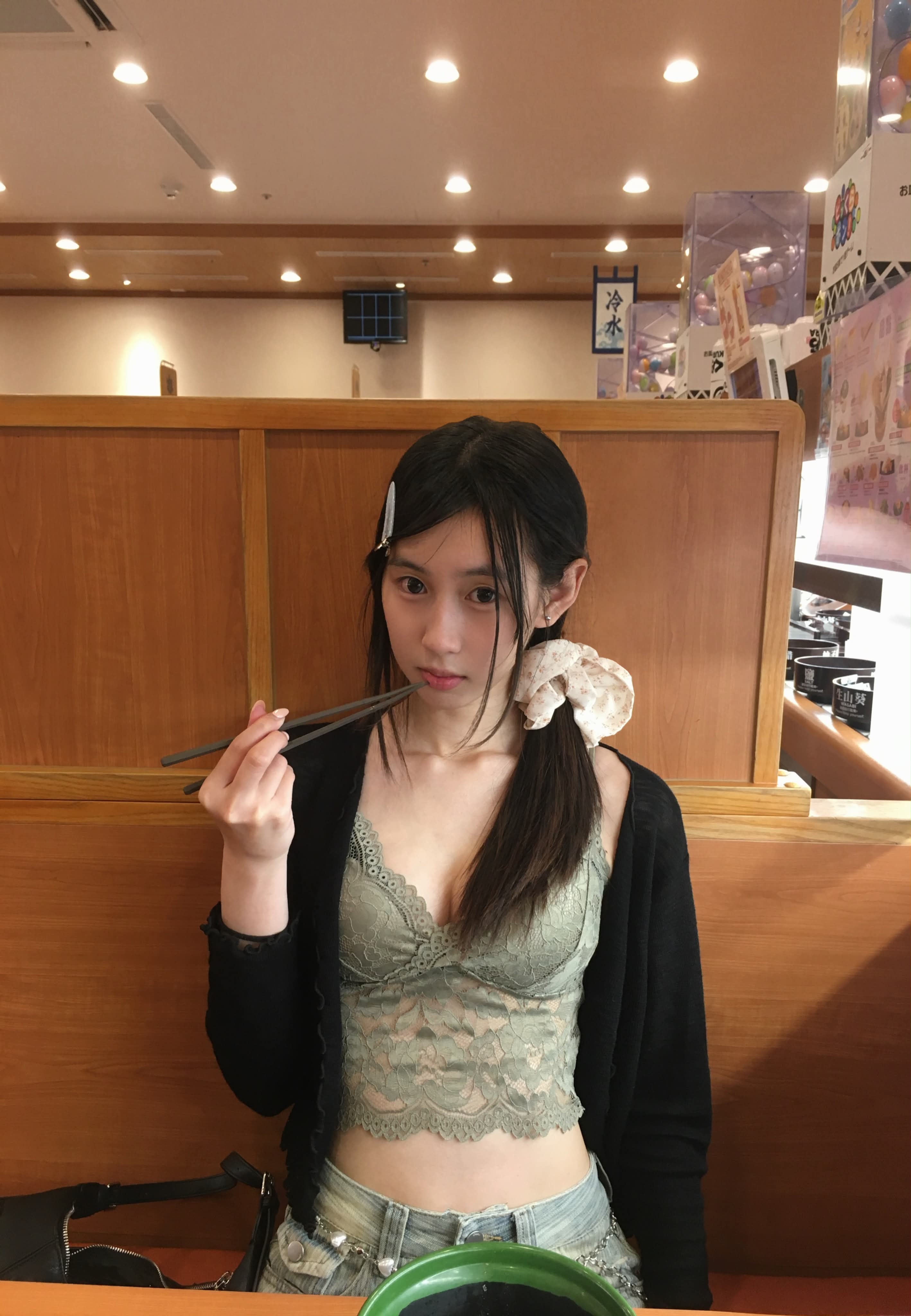 和朋友老婆偷情录音，逼水超多，插的咕叽咕叽响，太舒服了。