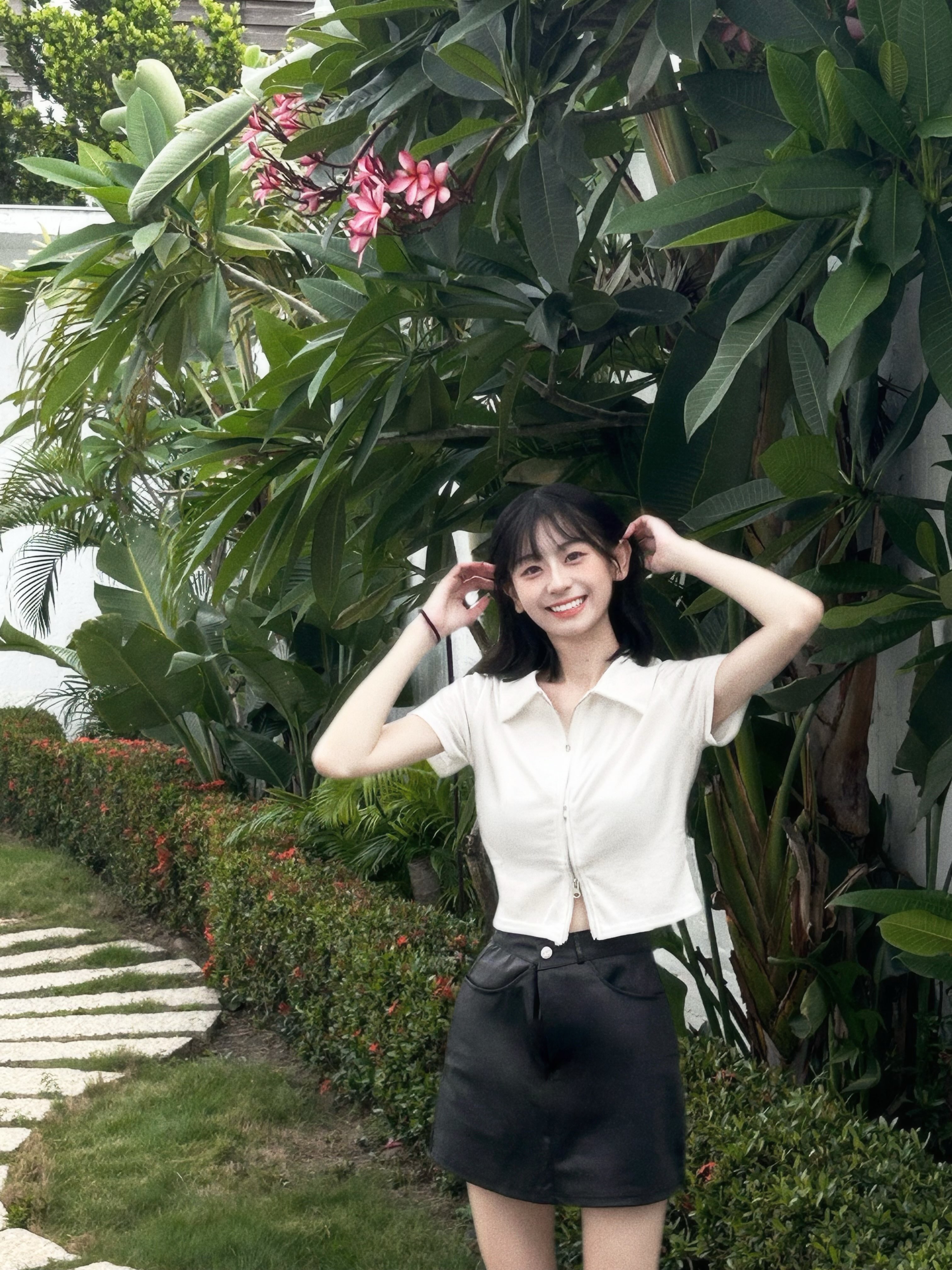 日酒店前台的女朋友，日她的时候说想被酒店客人操。