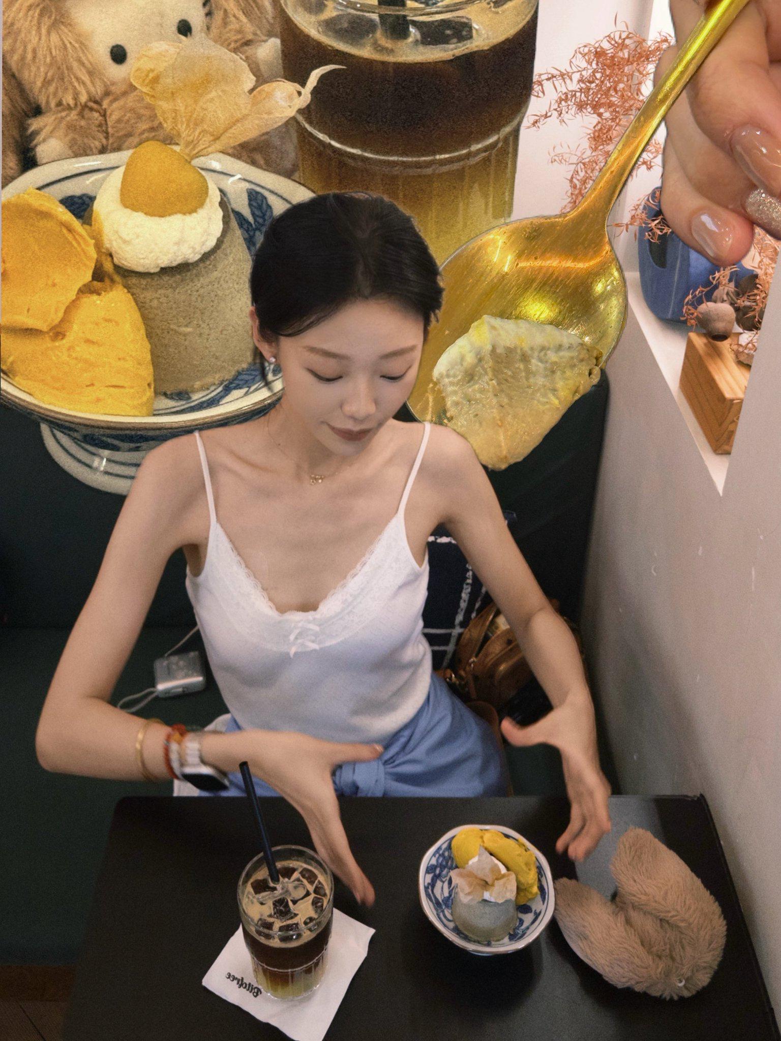 客厅爆操女友，高强度打桩逼都合不上了。