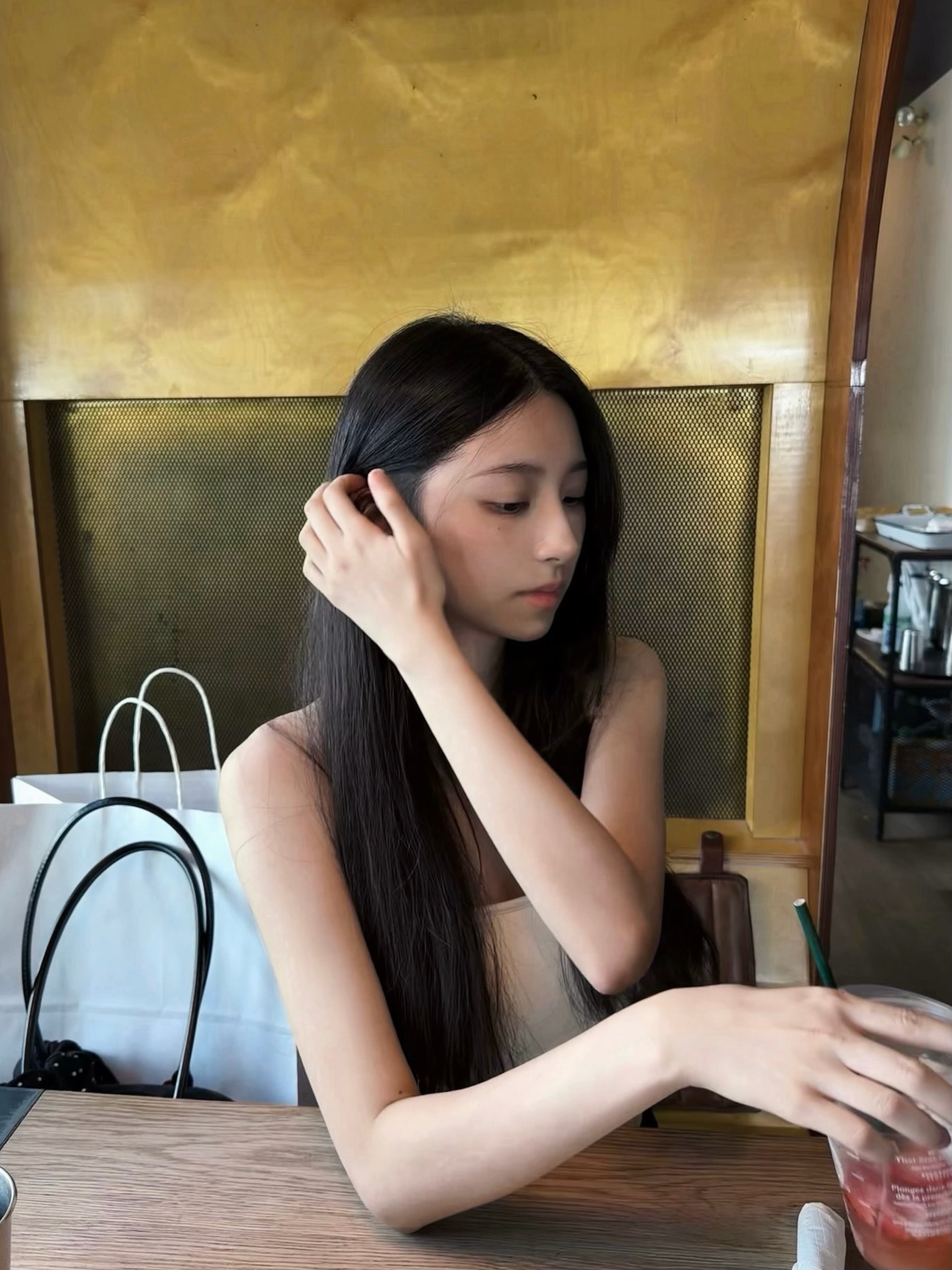 和女友做爱录音，女友高潮时直喊救命，非常淫荡。