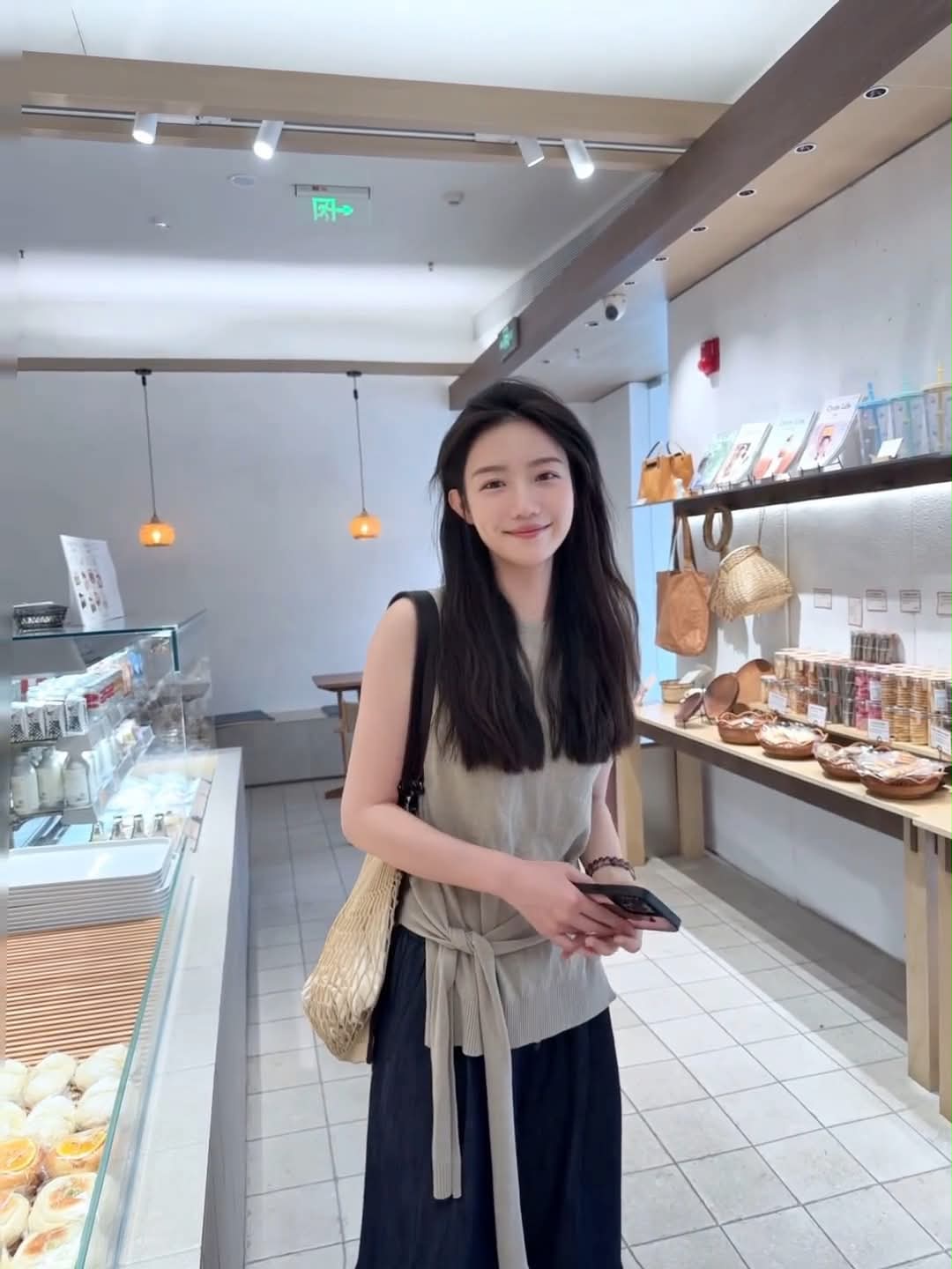隔壁小情侣连续高潮