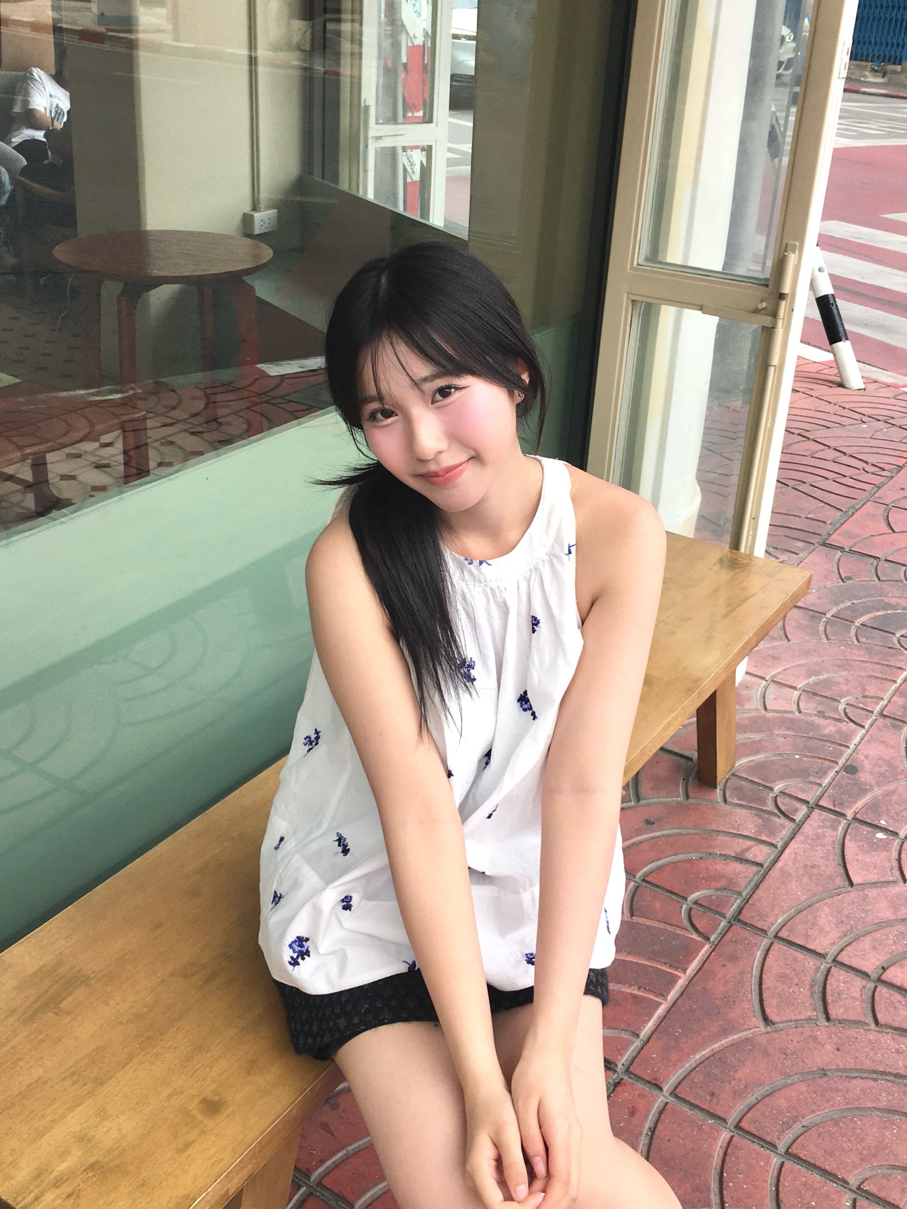 半夜和老婆做爱，爸妈在隔壁，不敢叫。