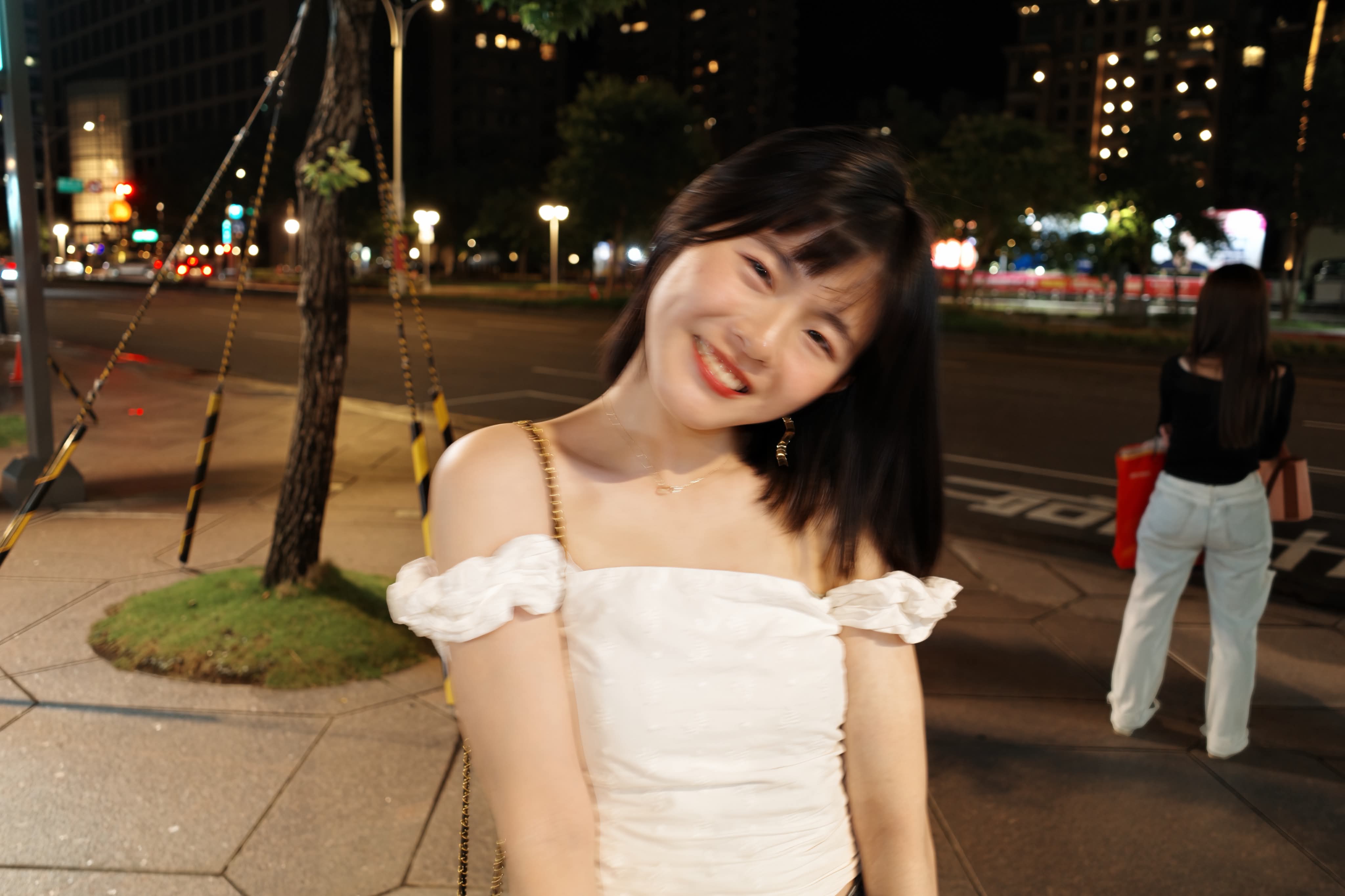 操朋友 33 岁老婆，叫床很骚。