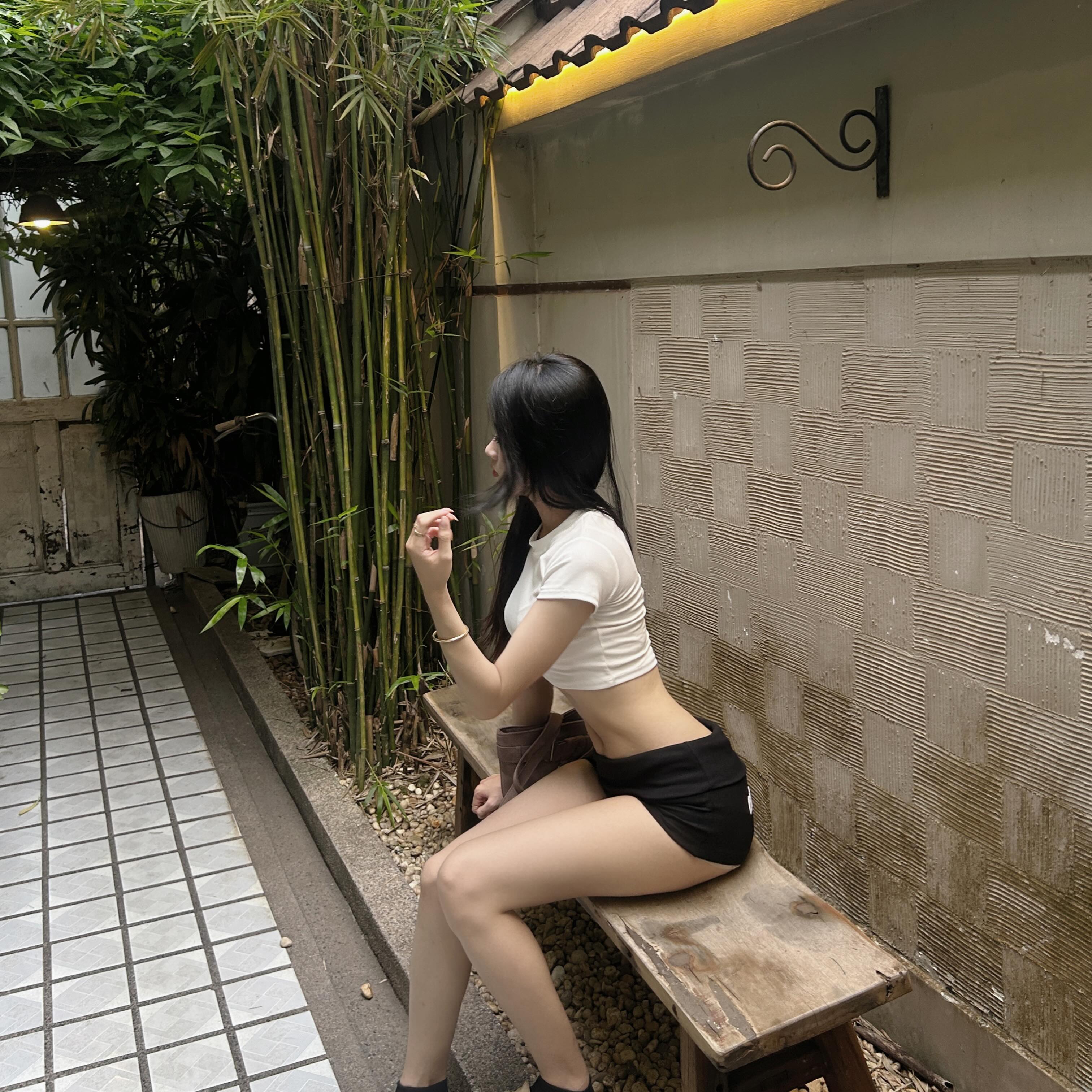 趁朋友上班，偷偷去操他老婆，还让我射逼里，河南方言对白。