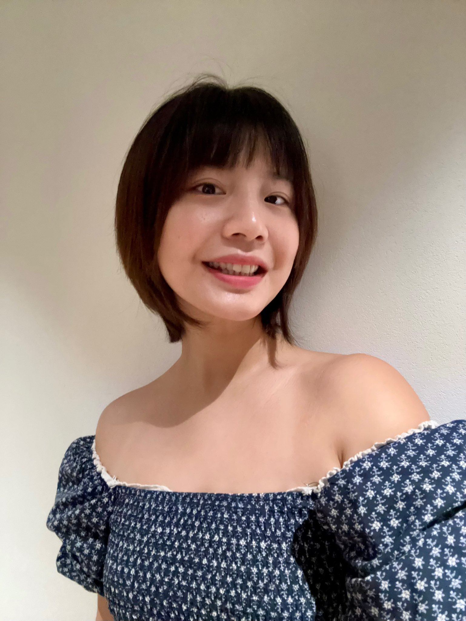 真实情侣做爱，女友娇喘着说好深。