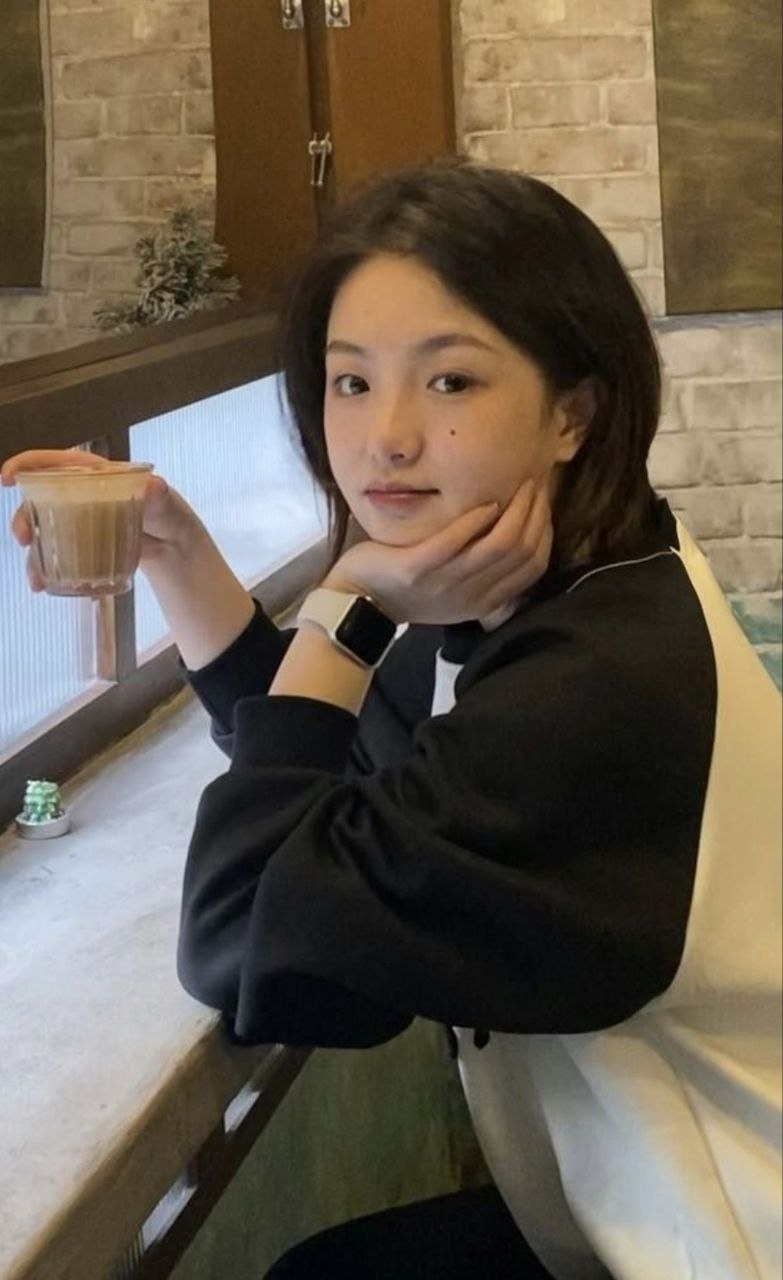音乐老师老婆被学校体育生操到喷水，听的我硬的不行。