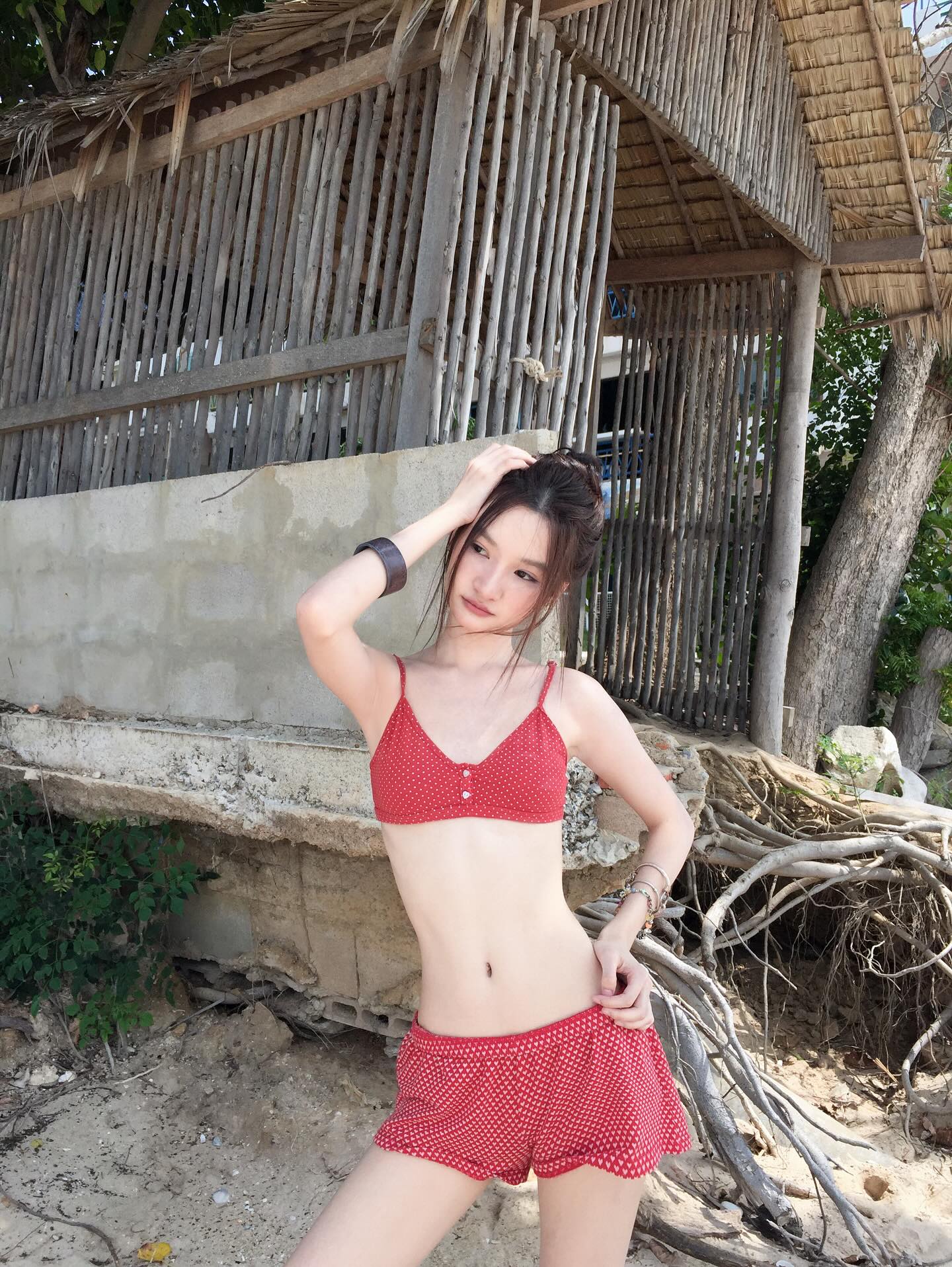 小红书勾搭的美女，被操的说不要干了。