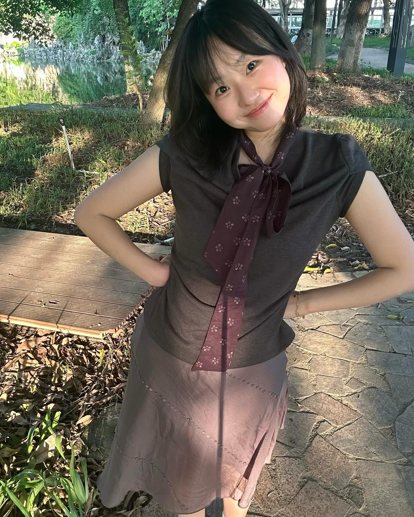 和小个子幼师女友做爱录音，对白很多，让她自己抱着腿。