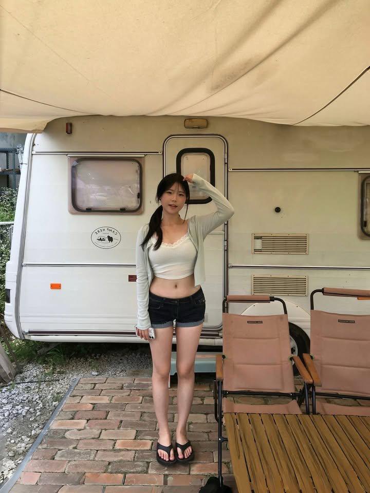 和白嫩女友做爱，操的骚话连篇，说要干死了。