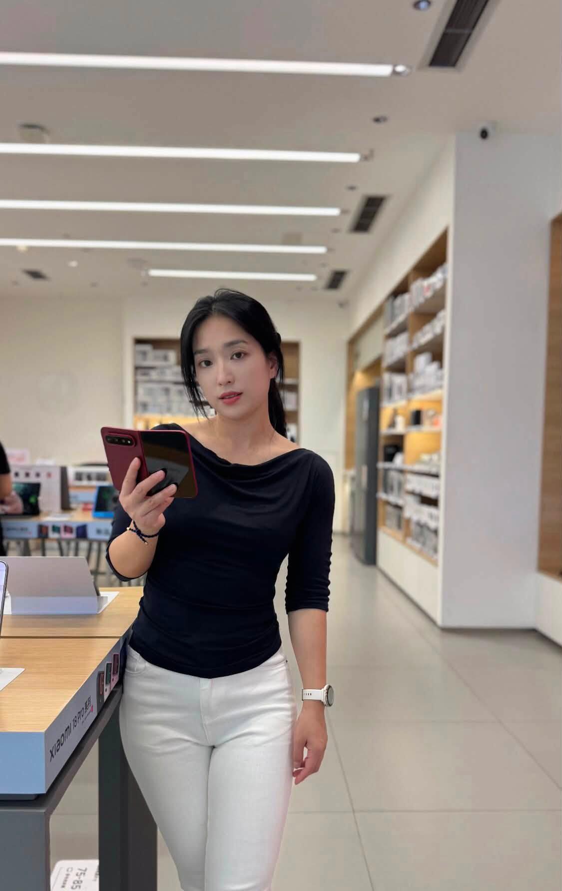 和极品人妻做爱，被操迷糊了胡言乱语。