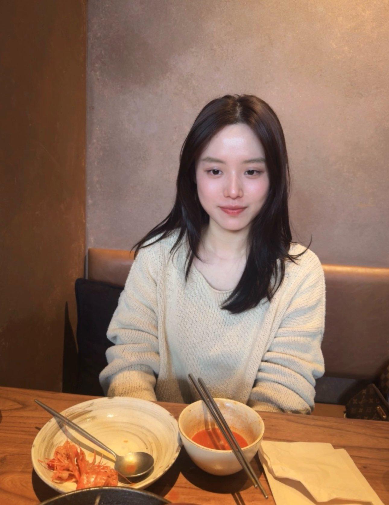 操已婚女同事，结婚没多久，逼还很紧。