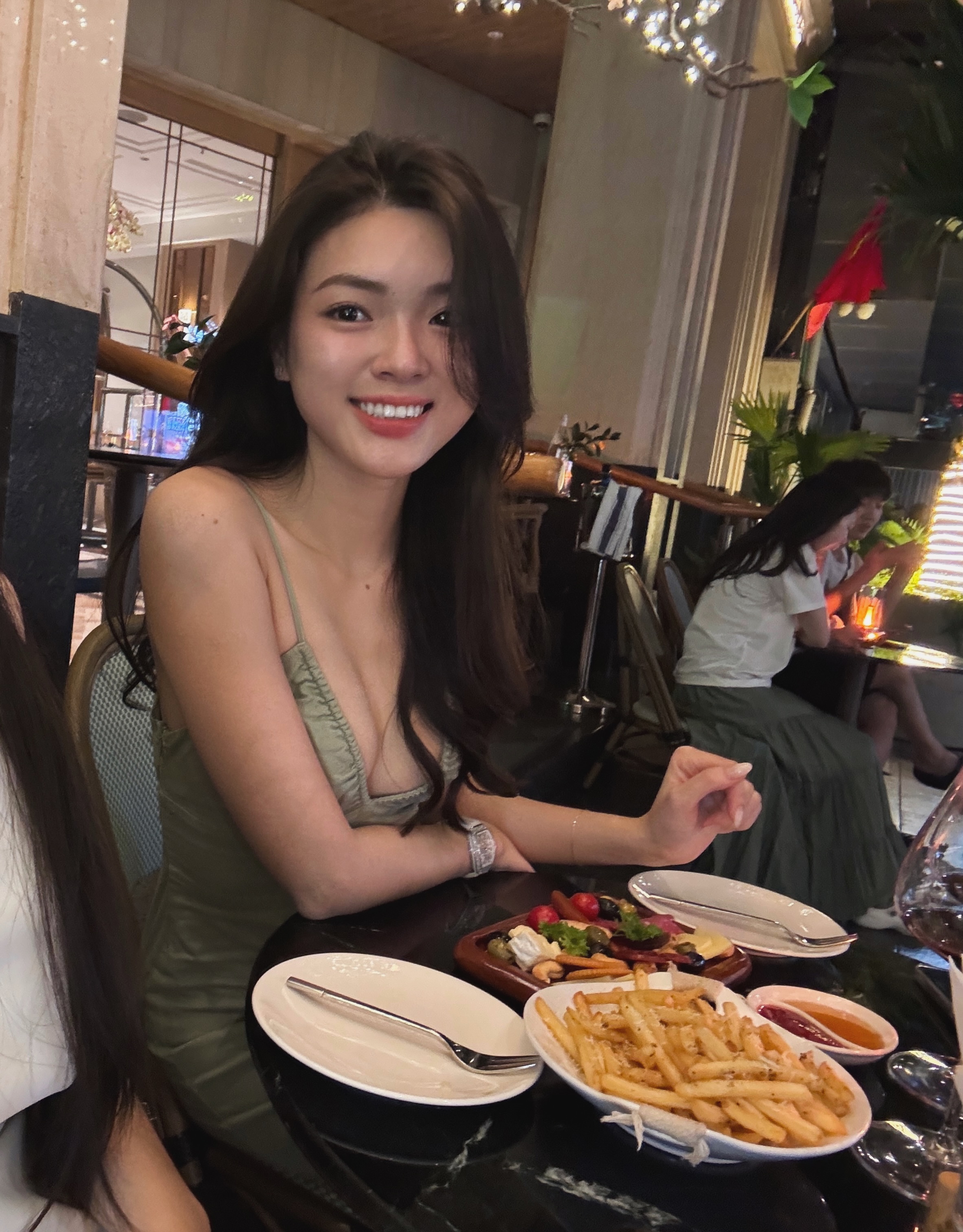 骚逼媳妇的淫语骚话，真实情侣