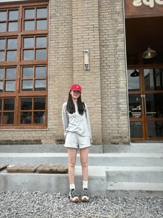韩国旅游给女友屁眼开苞，被插迷糊了各种胡言乱语。