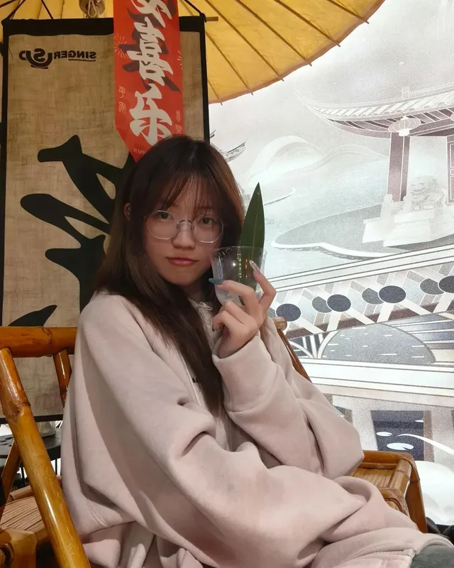 和女友做爱录音，大力抽插小嫩穴，女友一直叫爸爸。