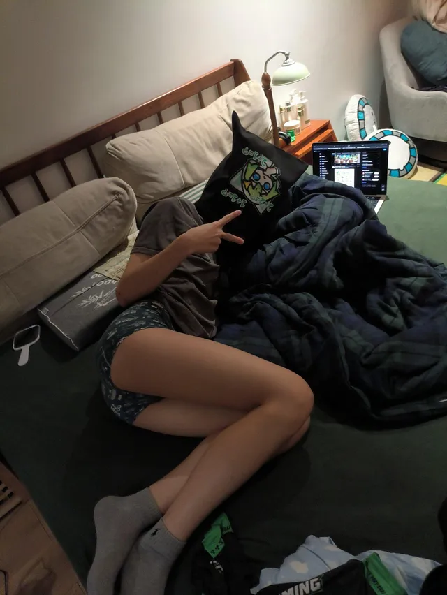 和老婆中午日逼，最后让我操快点
