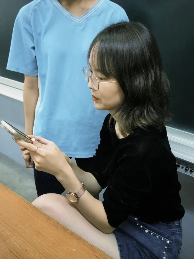 骚逼老师老婆问我每天最想干啥，超淫荡对白。