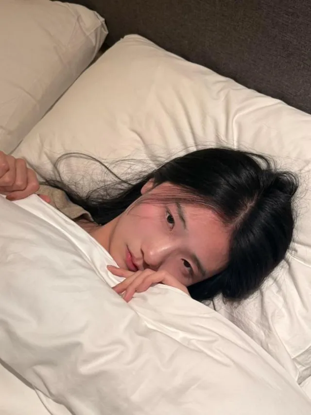 五一出租屋打桩女友，小穴水超多。