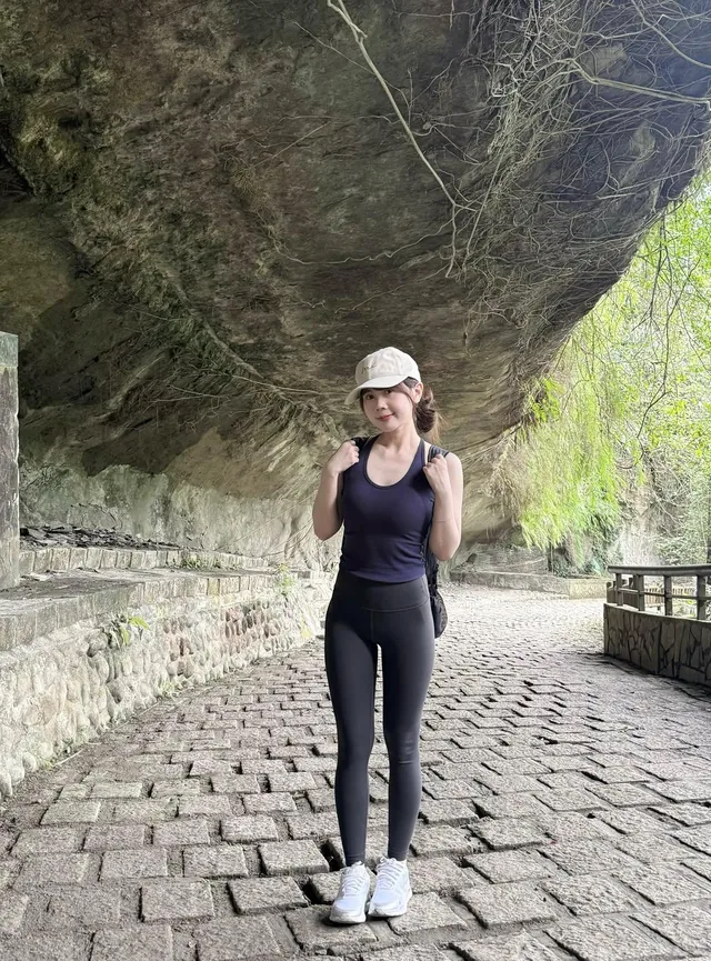 操害羞大学女友，有对白。