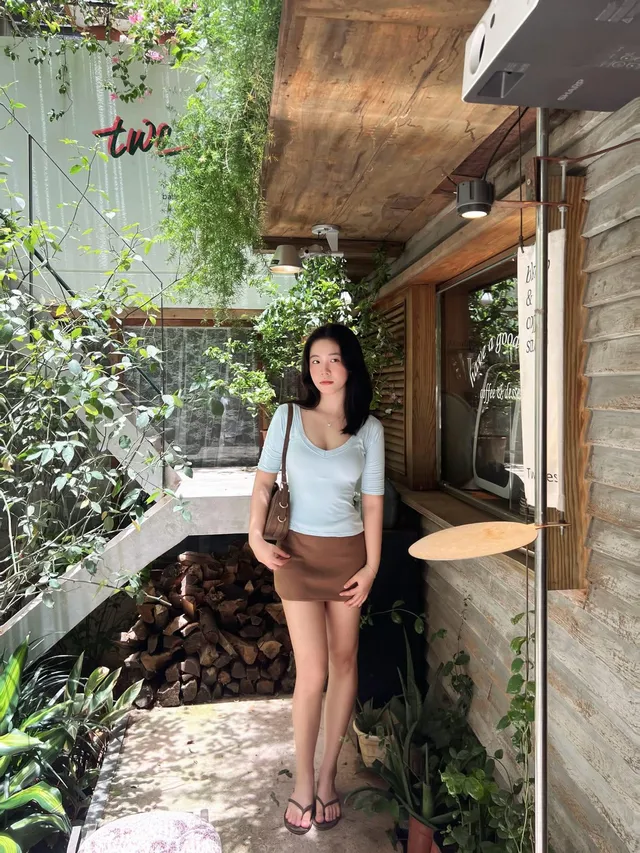 端午节酒店再操小姨子，太爽了。