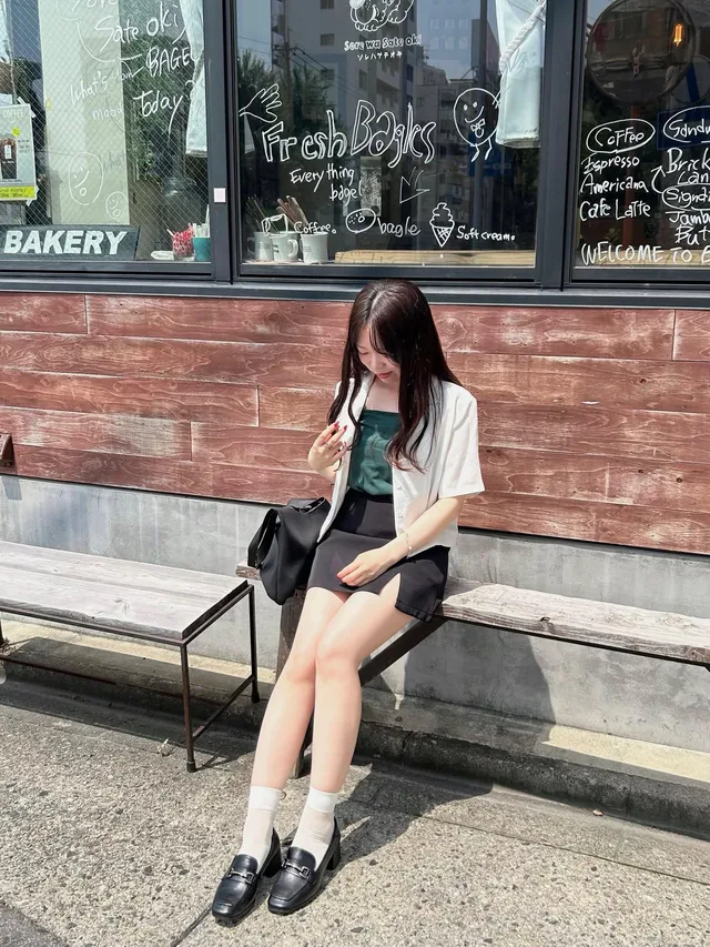 淫语调教研究生女友，说今天好大。