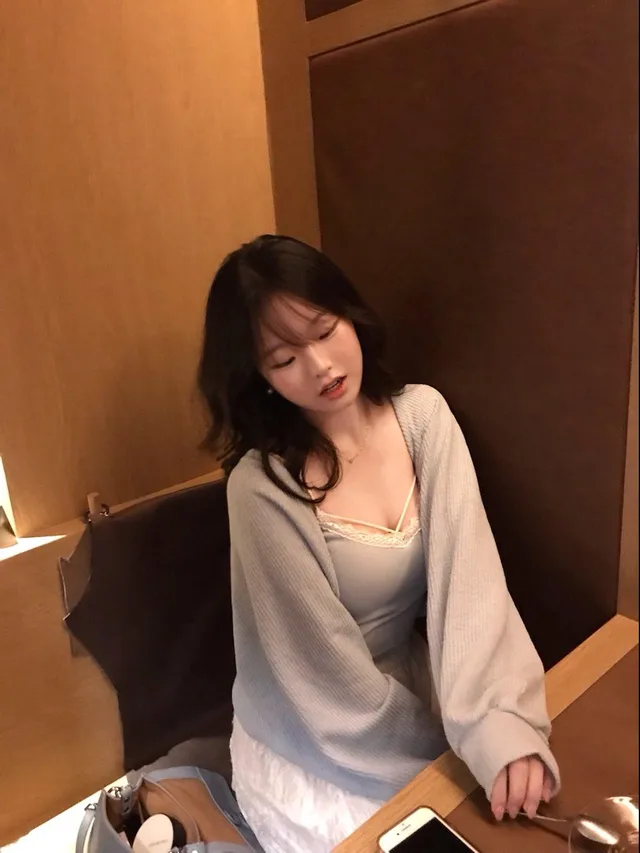 和女友的性爱录音，女友一直舒服的呻吟。