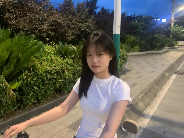 隔壁小情侣又开始操逼了，连着两炮，估计女的小穴都被日翻出来了。