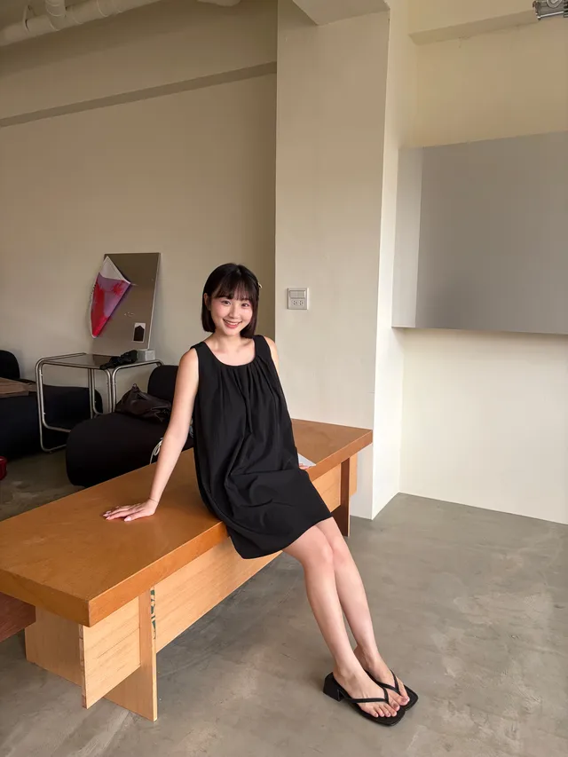 酒店各种姿势操商K公主，淫叫不停。