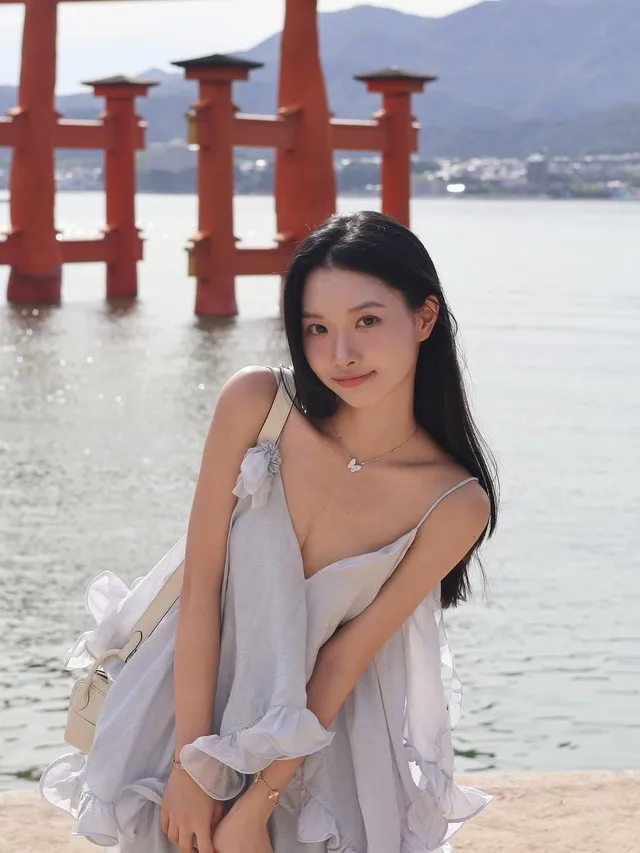 淫语调教女友，内射后又抠了一会逼。