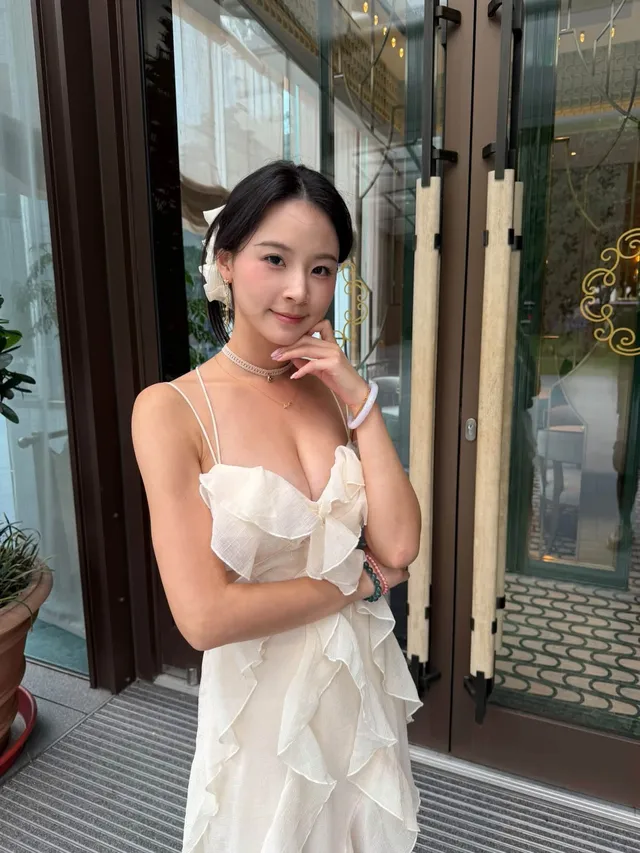 多姿势猛操重庆女友