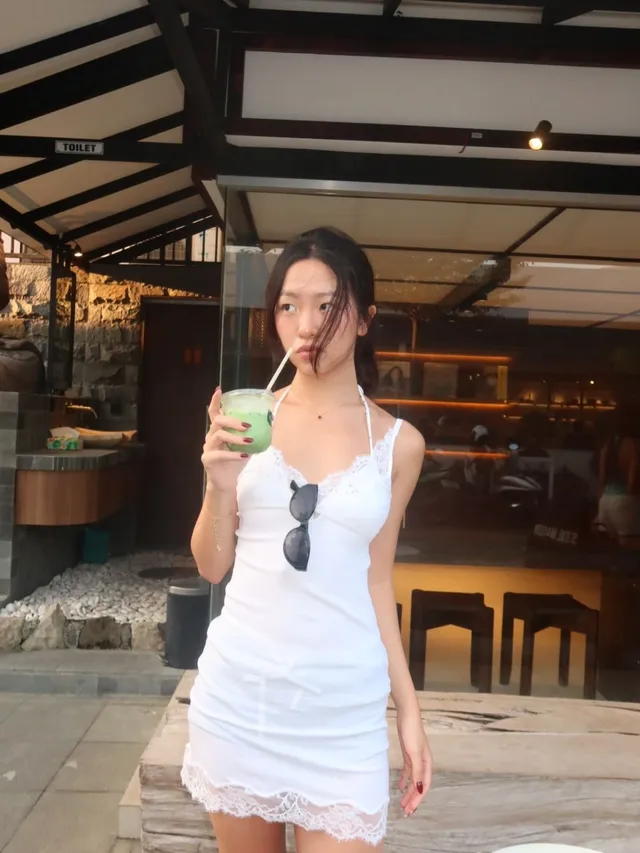 出租屋舔女友小嫩穴，淫叫连连。