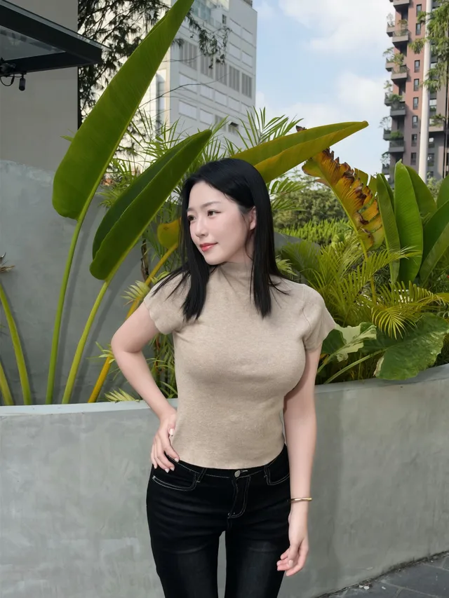 酒店隔壁小情侣女的被操的哇哇叫
