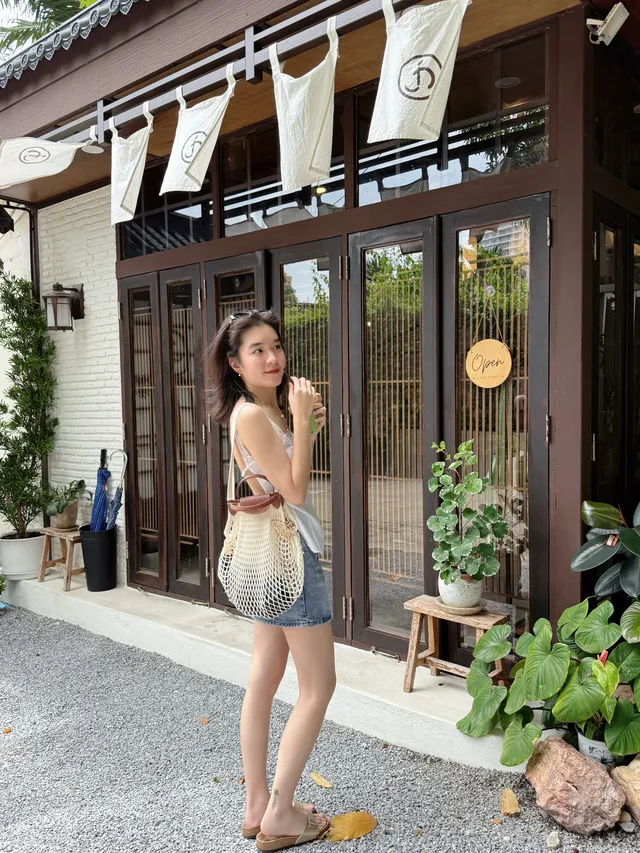 带女友旅游，刚到酒店就开操